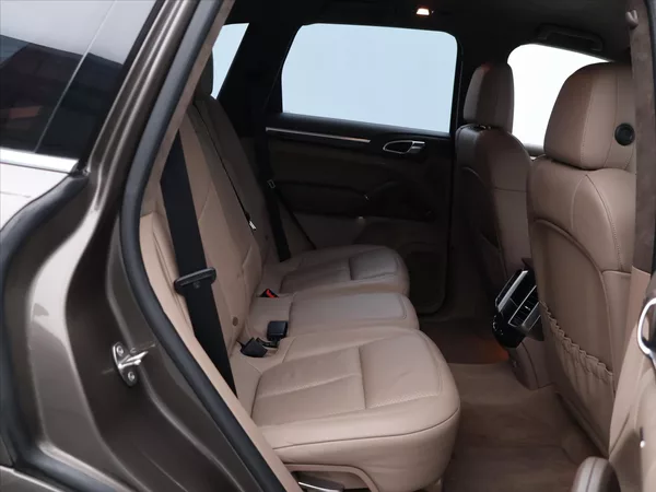Porsche Cayenne 4.8 Turbo S 405kW DPH CZ - foto 13