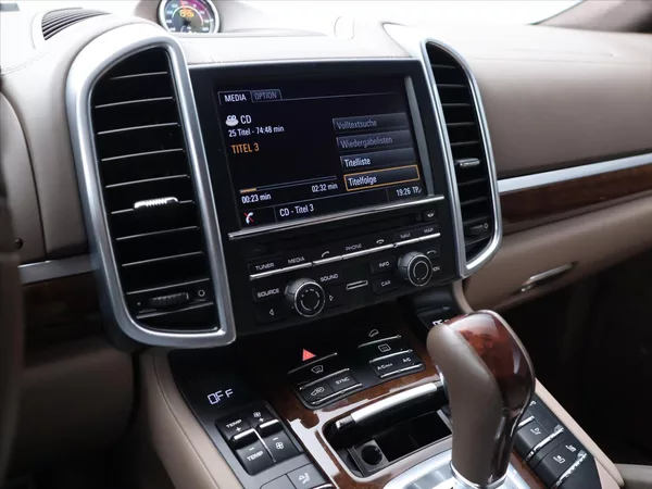 Porsche Cayenne 4.8 Turbo S 405kW DPH CZ - foto 18