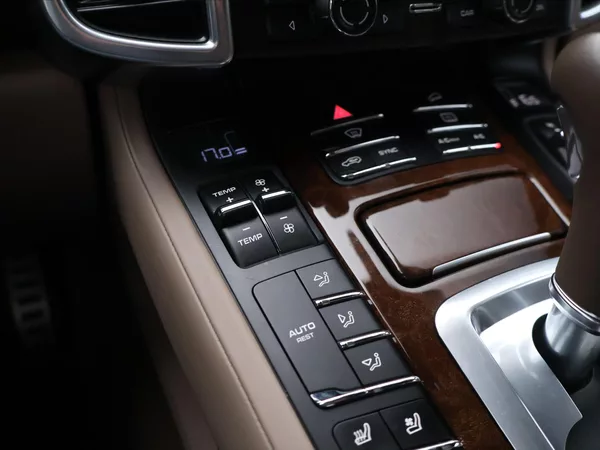 Porsche Cayenne 4.8 Turbo S 405kW DPH CZ - foto 19