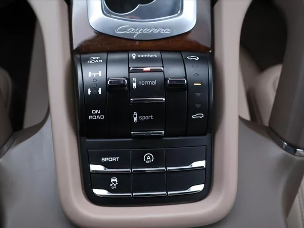 Porsche Cayenne 4.8 Turbo S 405kW DPH CZ - foto 21