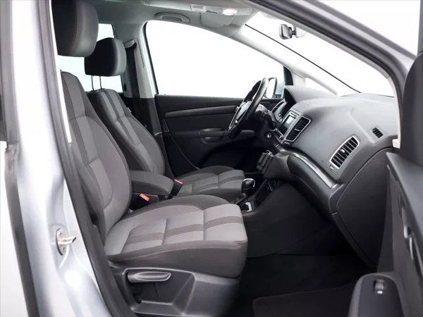 Volkswagen Sharan 2,0 TDI 135kW Comfortline DSG - foto 11