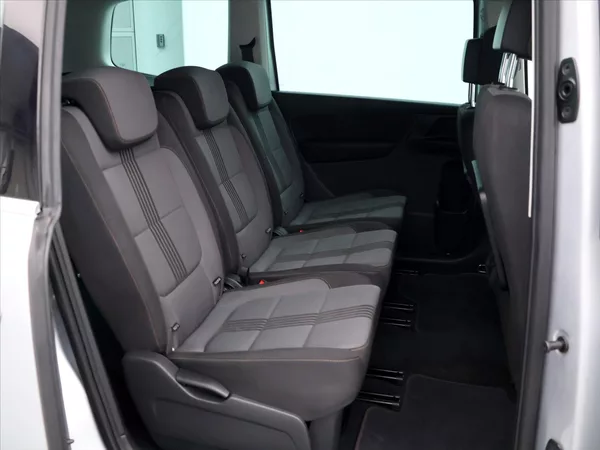 Volkswagen Sharan 2,0 TDI 135kW Comfortline DSG - foto 12