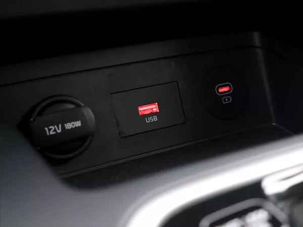 Kia Ceed SW 1,5 T-GDI 117kW GT-Line CZ DPH - foto 27