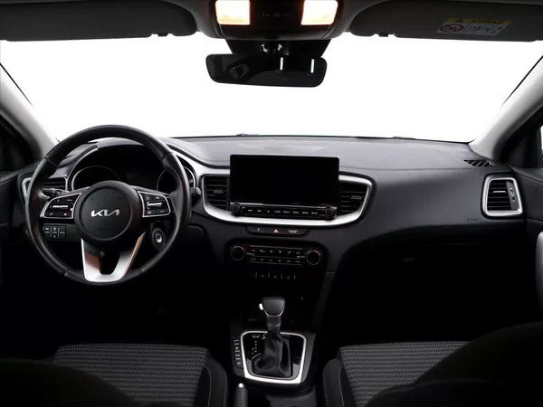 Kia Ceed SW 1,5 T-GDI 117kW GT-Line CZ DPH - foto 30