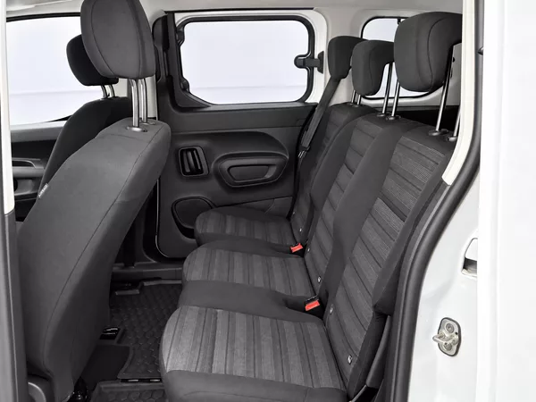 Opel Combo 1,2 Turbo 81kW Edition Plus CZ - foto 14