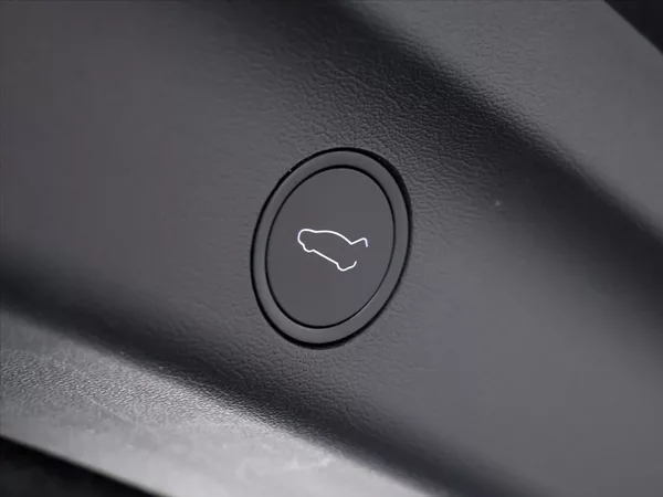 Tesla Model Y LR AWD sOH 92% 1.Maj DPH - foto 10