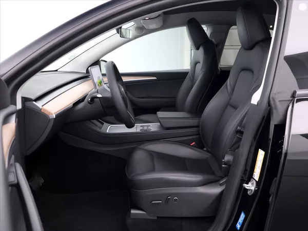 Tesla Model Y LR AWD sOH 92% 1.Maj DPH - foto 11