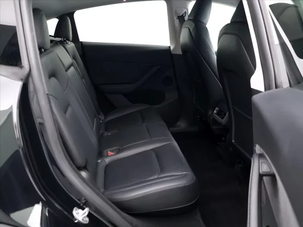 Tesla Model Y LR AWD sOH 92% 1.Maj DPH - foto 13