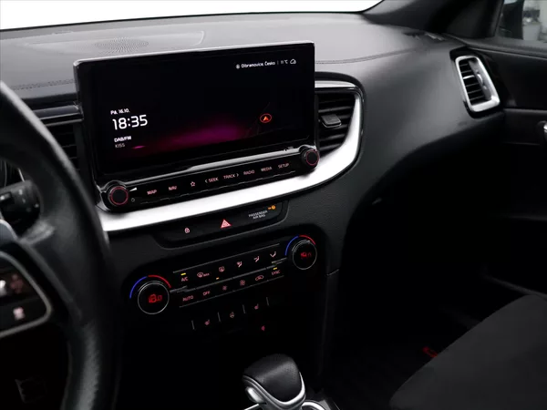 Kia Ceed SW 1,5 T-Gdi 118kW DCT CZ DPH - foto 23