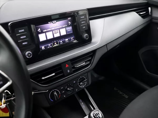 Škoda Scala 1,0 TSI 81kW Ambition CZ DPH - foto 20