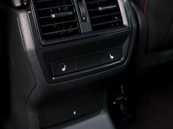 Škoda Kodiaq 2,0 TSI 180kW RS 4x4 DSG CZ DP - foto 15