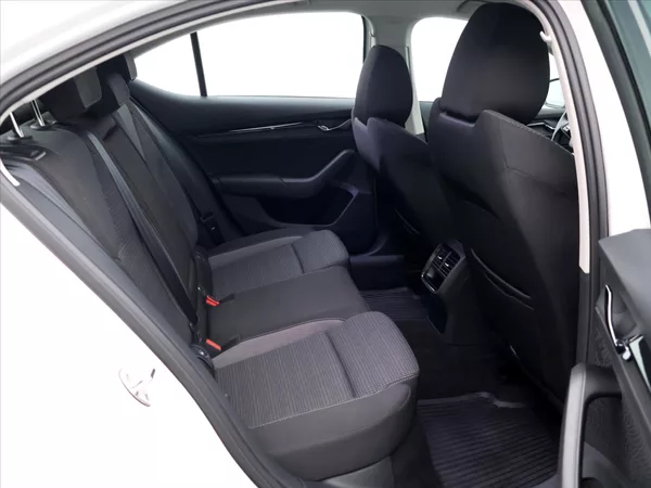 Škoda Octavia 2,0 TDI 110kW Ambition CZ DPh - foto 12