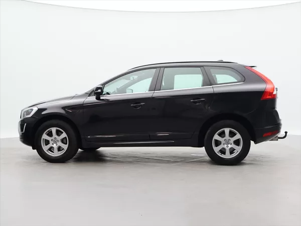 Volvo XC60 2,0 D4 120kW Momentum AUT - foto 4