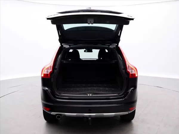 Volvo XC60 2,0 D4 120kW Momentum AUT - foto 9