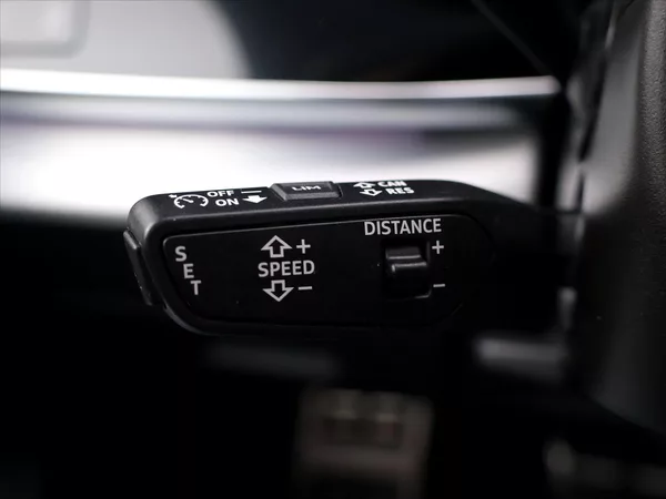 Audi Q7 3,0 - foto 23