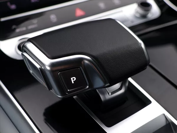 Audi Q7 3,0 - foto 32