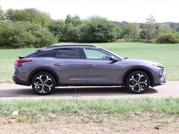 Citroën C5 X 1,6 PT 180k CZ Exclusive DPH - foto 8