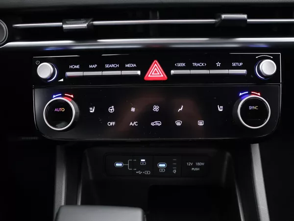 Hyundai Tucson 1,6 T-GDI 110kW GO Czech! 4x2 - foto 20