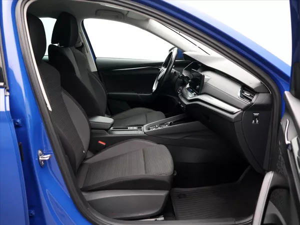 Škoda Octavia 2,0 TDI 110kW Ambition DSG CZ - foto 11