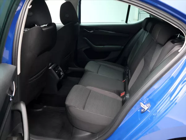 Škoda Octavia 2,0 TDI 110kW Ambition DSG CZ - foto 13