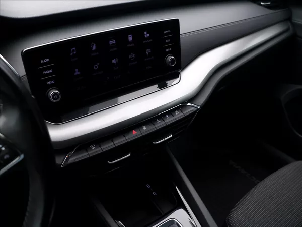 Škoda Octavia 2,0 TDI 110kW Ambition DSG CZ - foto 24