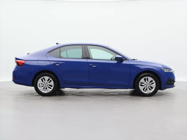 Škoda Octavia 2,0 TDI 110kW Ambition DSG CZ - foto 8
