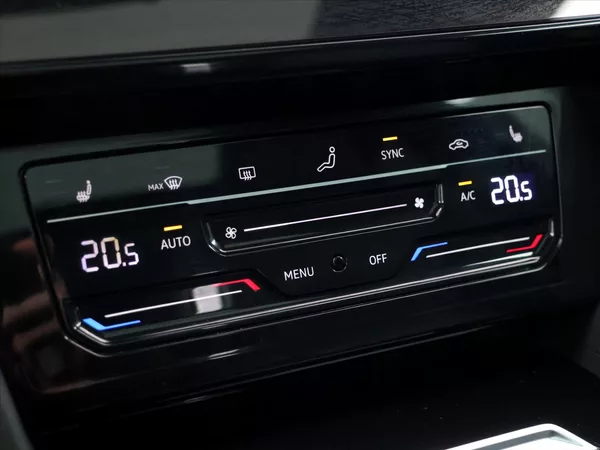 Volkswagen Arteon 2.0 TSI 235kW R 4MOT DSG SB - foto 33