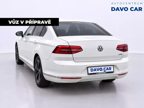 Volkswagen Passat 2,0 TDi 110kW DSG Highline CZ - foto 2