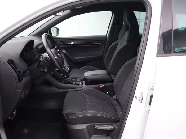 Škoda Karoq 1,5 TSI 110kW Sportline DSG CZ - foto 11