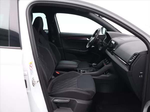 Škoda Karoq 1,5 TSI 110kW Sportline DSG CZ - foto 12
