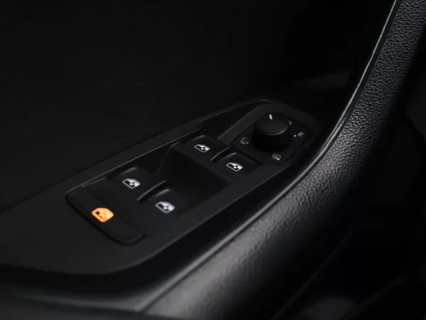 Škoda Karoq 1,5 TSI 110kW Sportline DSG CZ - foto 16