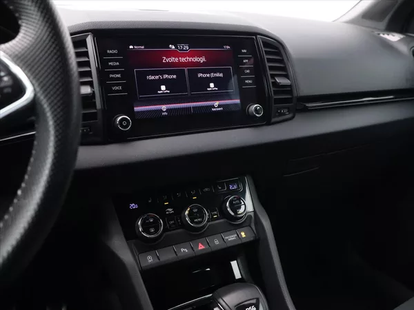 Škoda Karoq 1,5 TSI 110kW Sportline DSG CZ - foto 21