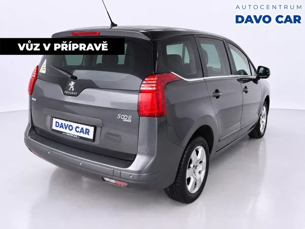 Peugeot 5008 1,6 HDI 120k CZ Allure 7-Míst - foto 2