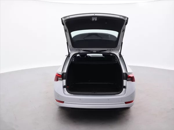 Škoda Octavia 2,0 TDI 85kW CZ 1.Maj DPH LED - foto 9