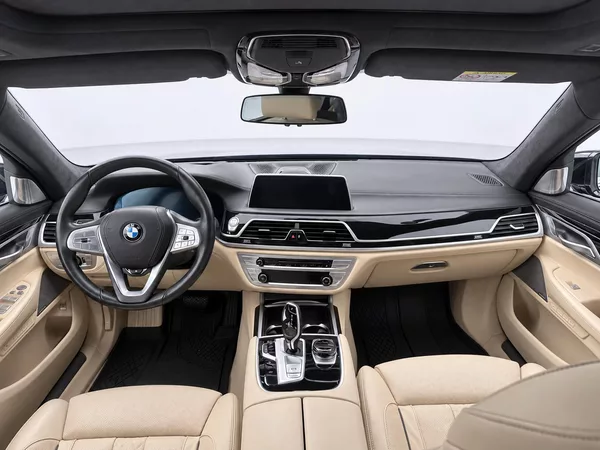 BMW Řada 7 4,4 390kW 750Li xDrive CZ DPH - foto 18