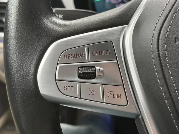 BMW Řada 7 4,4 390kW 750Li xDrive CZ DPH - foto 27