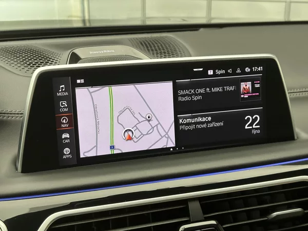 BMW Řada 7 4,4 390kW 750Li xDrive CZ DPH - foto 33