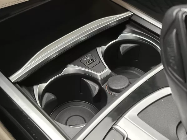 BMW Řada 7 4,4 390kW 750Li xDrive CZ DPH - foto 36