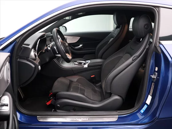 Mercedes-Benz Třídy C 3,0 400 245kW 4Matic AMG - foto 11
