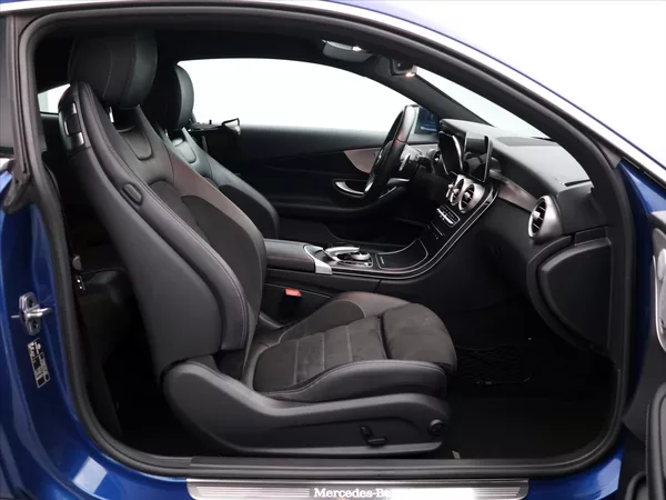 Mercedes-Benz Třídy C 3,0 400 245kW 4Matic AMG - foto 12