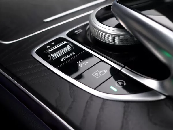 Mercedes-Benz Třídy C 3,0 400 245kW 4Matic AMG - foto 31