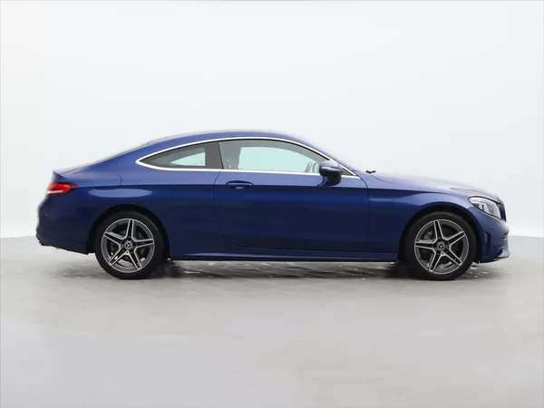 Mercedes-Benz Třídy C 3,0 400 245kW 4Matic AMG - foto 8