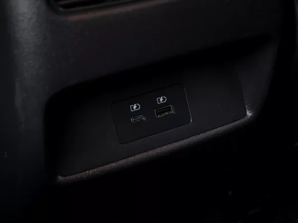 Nissan Qashqai 1,3 T-GDI N-Connecta CZ - foto 14