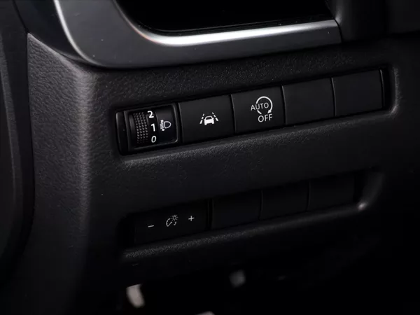 Nissan Qashqai 1,3 T-GDI N-Connecta CZ - foto 16