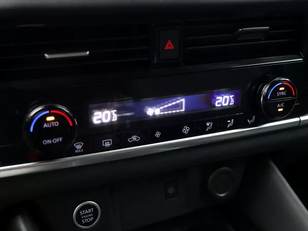 Nissan Qashqai 1,3 T-GDI N-Connecta CZ - foto 21