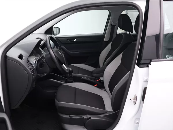 Škoda Fabia 1,2 TSI 66kW CZ 2.Maj Tažné - foto 11