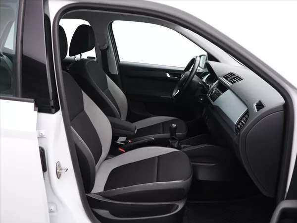 Škoda Fabia 1,2 TSI 66kW CZ 2.Maj Tažné - foto 12