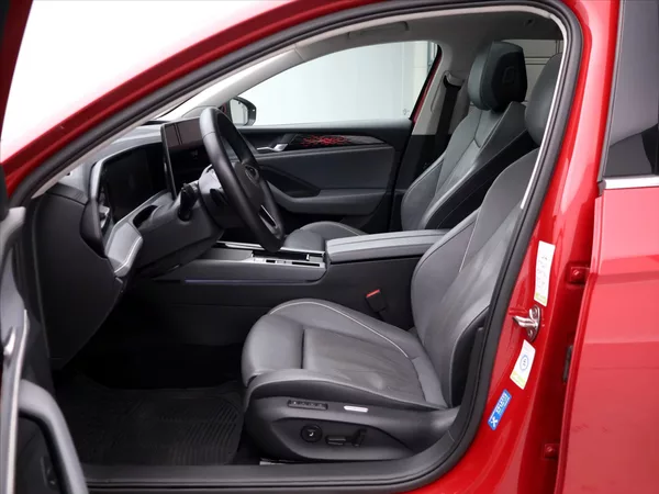Volkswagen Passat 2,0 TDI 110kW DSG Elegance - foto 11