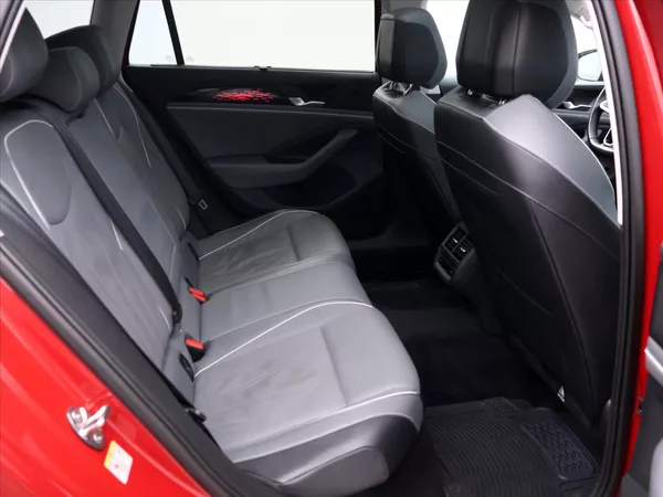 Volkswagen Passat 2,0 TDI 110kW DSG Elegance - foto 13