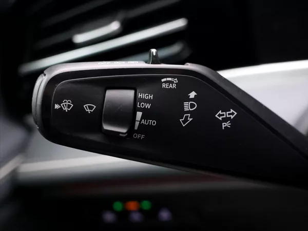 Volkswagen Passat 2,0 TDI 110kW DSG Elegance - foto 19